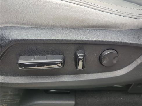 Used 2025 Honda Pilot Touring image 26