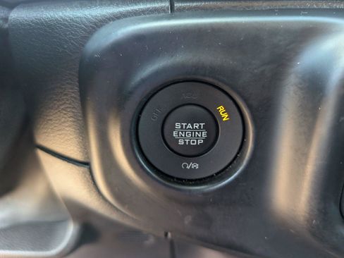 Used 2020 Jeep Wrangler Unlimited Sahara AWD/4WD image 55