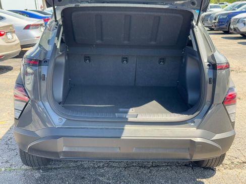Used 2025 Hyundai Kona SEL FWD image 6