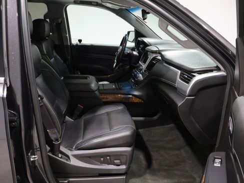 Used 2015 Chevrolet Suburban LTZ AWD/4WD image 27