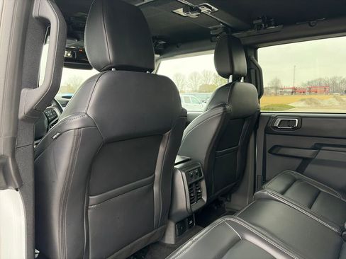 Used 2025 Ford Bronco Outer Banks image 31