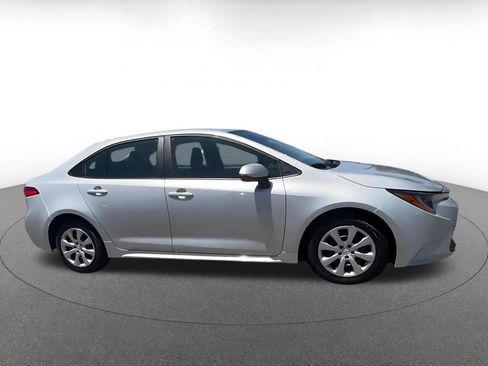 Used 2025 Toyota Corolla LE FWD image 16