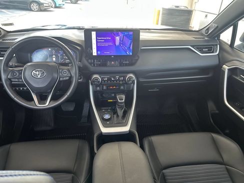 Used 2025 Toyota RAV4 XSE w/ Advanced Technology Package AWD/4WD image 15