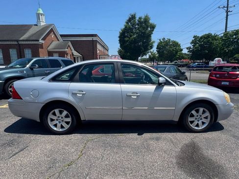 Used 2005 Ford Five Hundred SEL FWD image 15