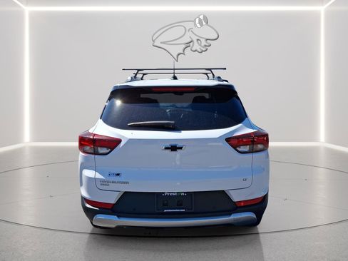 Used 2022 Chevrolet TrailBlazer LT w/ Driver Confidence Package image 4