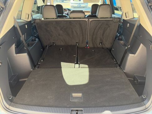 Certified 2025 Volkswagen Atlas SE image 14
