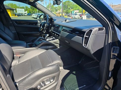 Used 2020 Porsche Cayenne AWD/4WD image 14