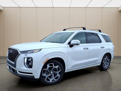 Used 2022 Hyundai Palisade Calligraphy w/ Cargo Package FWD image 2
