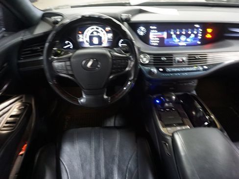 Used 2018 Lexus LS 500 AWD w/ Luxury Package image 5