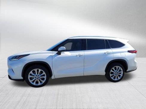 Used 2021 Toyota Highlander Limited image 6