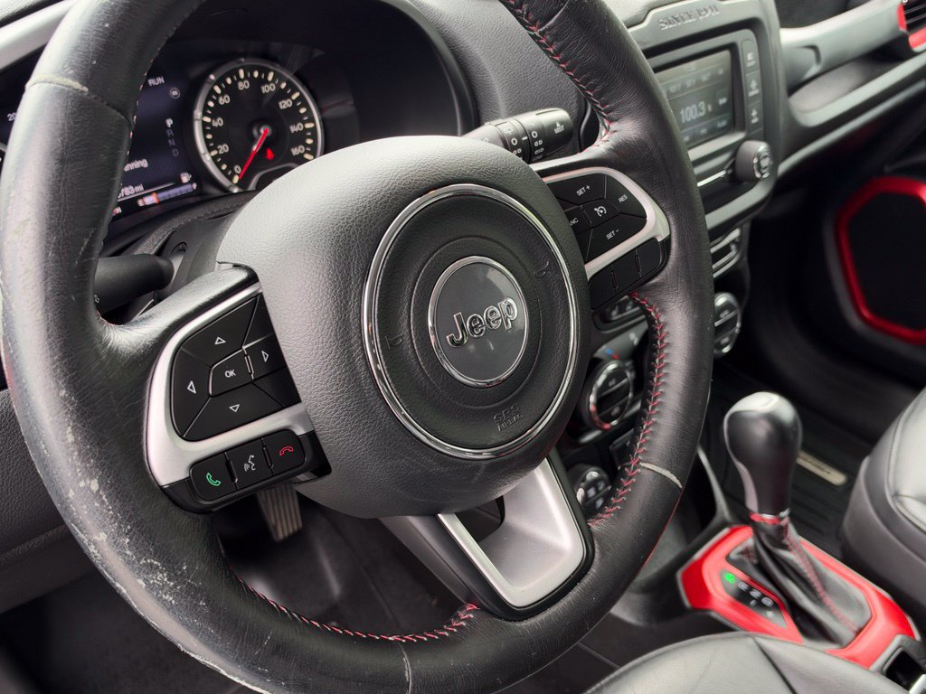 Used 2015 Jeep Renegade Trailhawk w/ Premium Leather Group AWD/4WD image 16