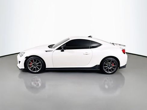 Used 2018 Subaru BRZ tS image 9