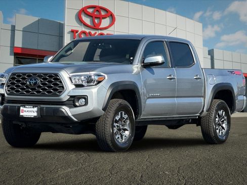 Certified 2023 Toyota Tacoma TRD Off-Road image 7