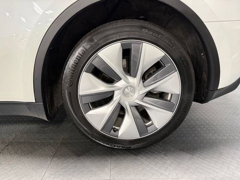 Used 2023 Tesla Model Y Long Range AWD/4WD image 7