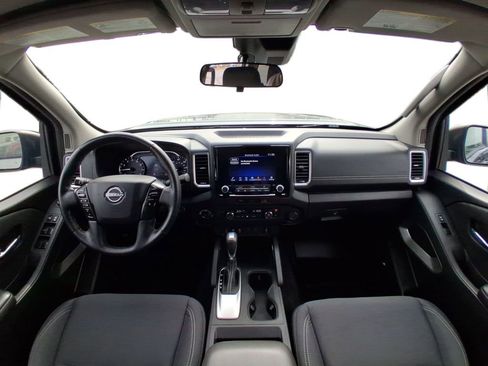 Used 2023 Nissan Frontier SV w/ SV Convenience Package image 11