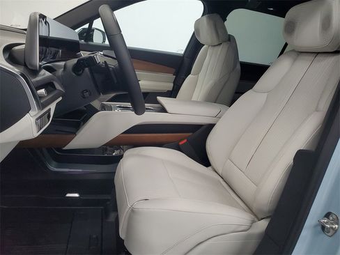 New 2026 Cadillac Vistiq Sport w/ LPO, Floor Liner Package image 5