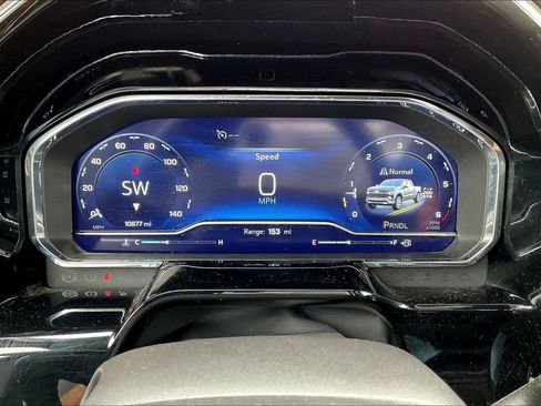 Used 2024 Chevrolet Silverado 1500 LT AWD/4WD image 12