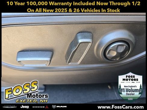 New 2025 Jeep Grand Cherokee L Laredo image 22