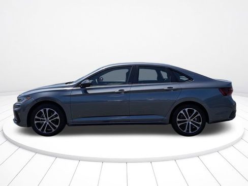 Used 2025 Volkswagen Jetta Sport FWD image 6