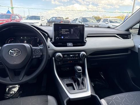 Used 2025 Toyota RAV4 XLE w/ Convenience Package image 22