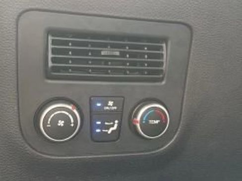 Used 2017 Hyundai Santa Fe AWD image 26