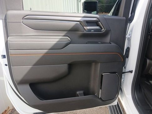 Used 2024 GMC Sierra 2500 AT4 w/ AT4 Premium Plus Package image 26