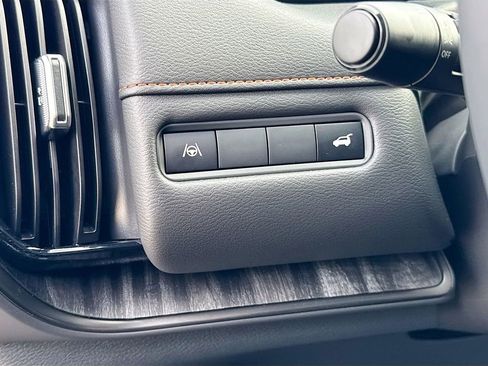 Certified 2025 Nissan Armada PRO-4X AWD/4WD image 26