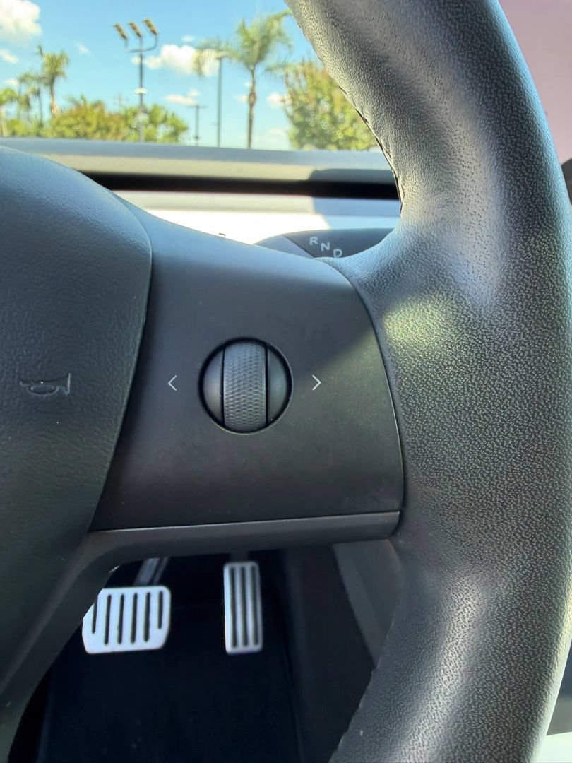 Used 2020 Tesla Model Y Long Range AWD/4WD image 23
