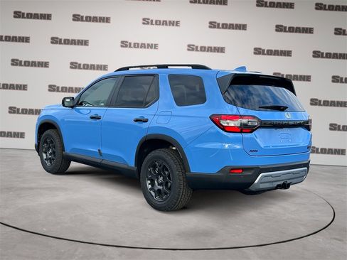 New 2025 Honda Pilot TrailSport image 3