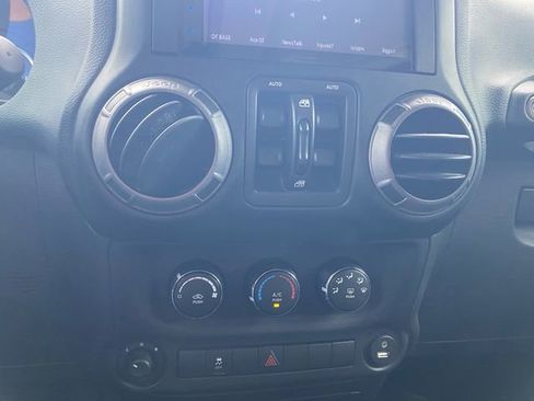 Used 2015 Jeep Wrangler Unlimited Sport w/ Quick Order Package 23S AWD/4WD image 25