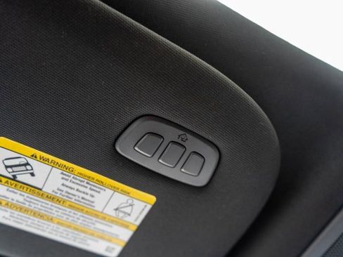 Used 2022 Ford F250 Lariat w/ Black Appearance Package image 37