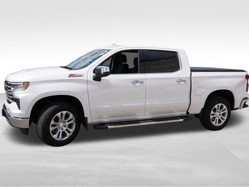 Certified 2024 Chevrolet Silverado 1500 LTZ w/ Z71 Off-Road Package AWD/4WD image 10
