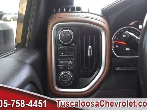 Used 2021 Chevrolet Silverado 2500 High Country w/ Z71 Off-Road Package AWD/4WD image 43