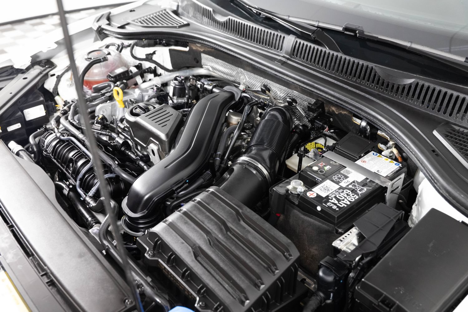 Used 2024 Volkswagen Jetta SE FWD image 41