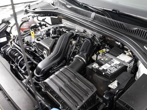 Used 2024 Volkswagen Jetta SE FWD image 41