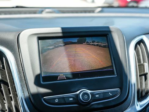 Used 2021 Chevrolet Equinox LT w/ Driver Convenience Package FWD image 24