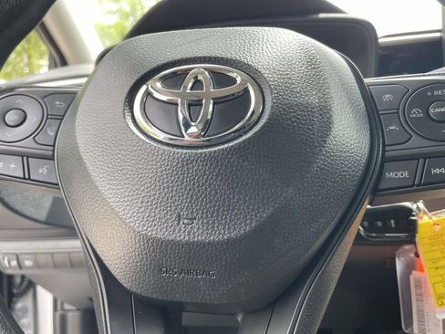 Used 2025 Toyota Corolla LE FWD image 29