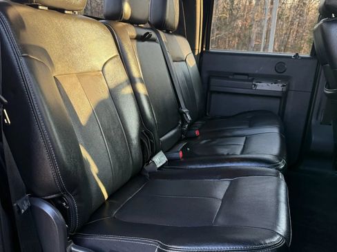 Used 2016 Ford F250 Lariat w/ Lariat Ultimate Package AWD/4WD image 43