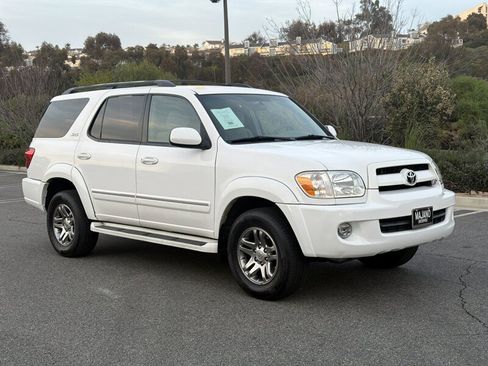 Used 2007 Toyota Sequoia SR5 image 8