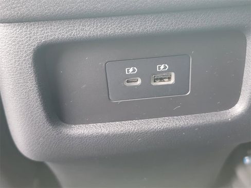 Used 2024 Nissan Pathfinder SV image 30