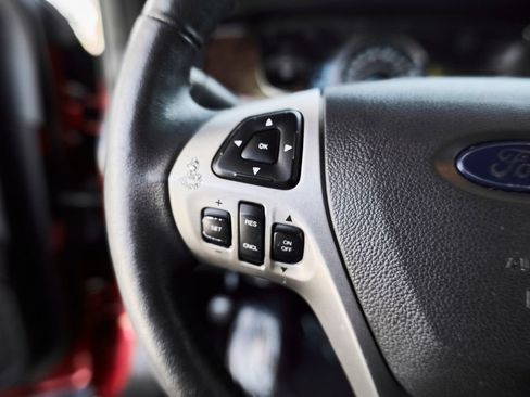 Used 2017 Ford Taurus Limited FWD image 21