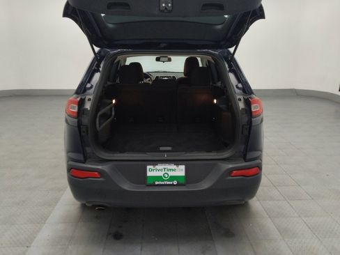 Used 2015 Jeep Cherokee Sport image 29