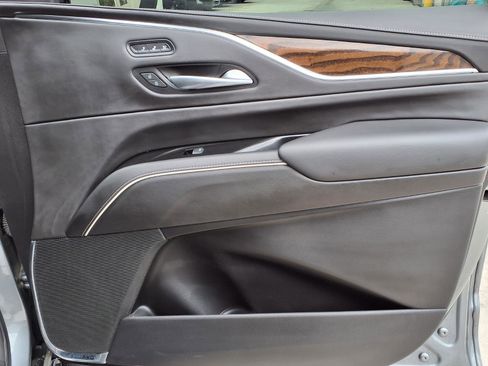 Used 2021 Cadillac Escalade Premium Luxury Platinum image 10