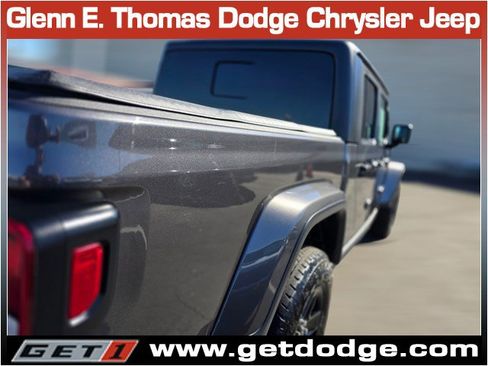 Certified 2023 Jeep Gladiator Willys image 12