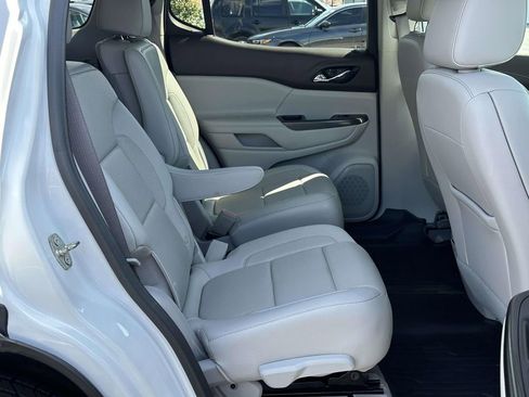 Used 2020 GMC Acadia SLT image 7