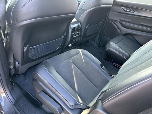 New 2025 Jeep Grand Cherokee L Altitude image 21