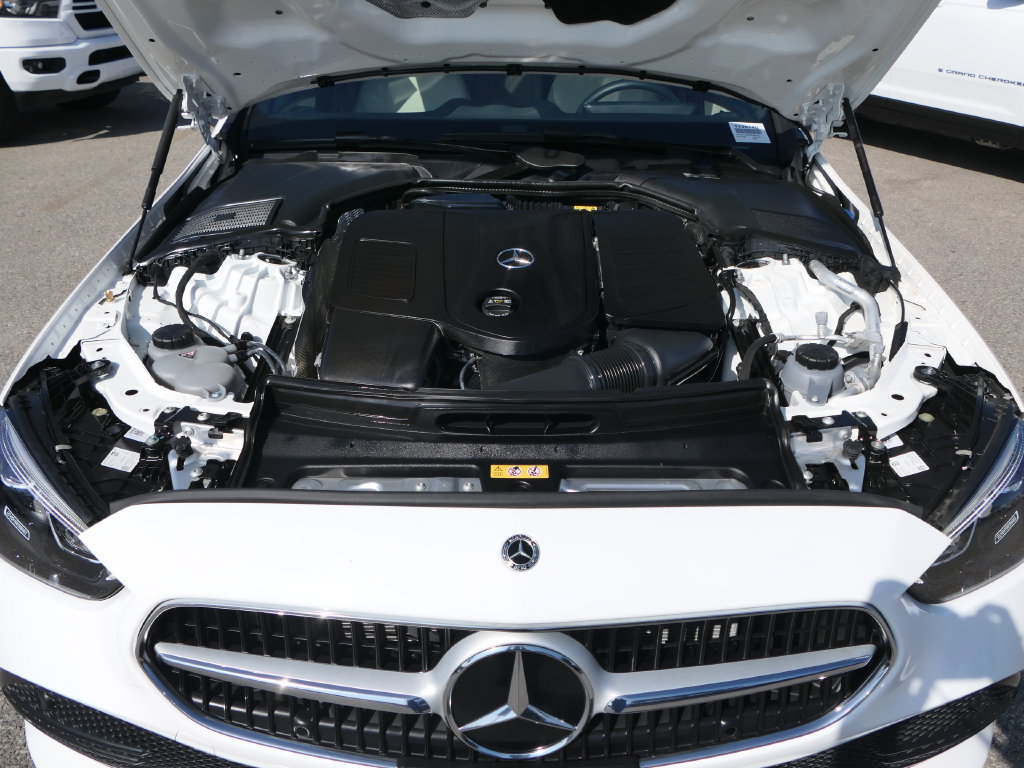 Used 2025 Mercedes-Benz C 300 Sedan image 27