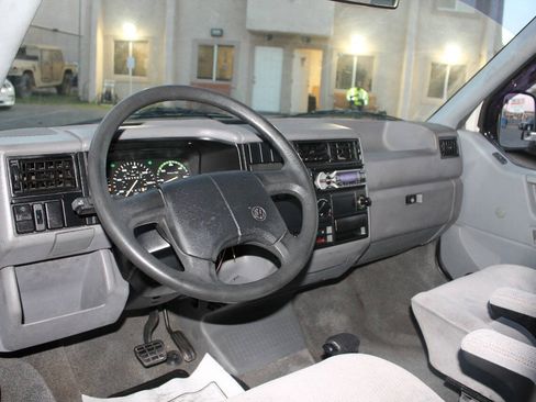 Used 1993 Volkswagen Eurovan MV FWD image 14
