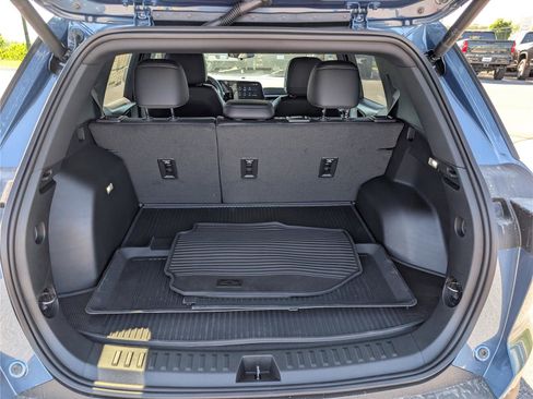 New 2026 Chevrolet Equinox LT w/ Convenience Package II AWD/4WD image 9