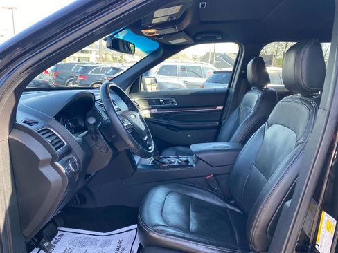 Used 2018 Ford Explorer Limited image 9